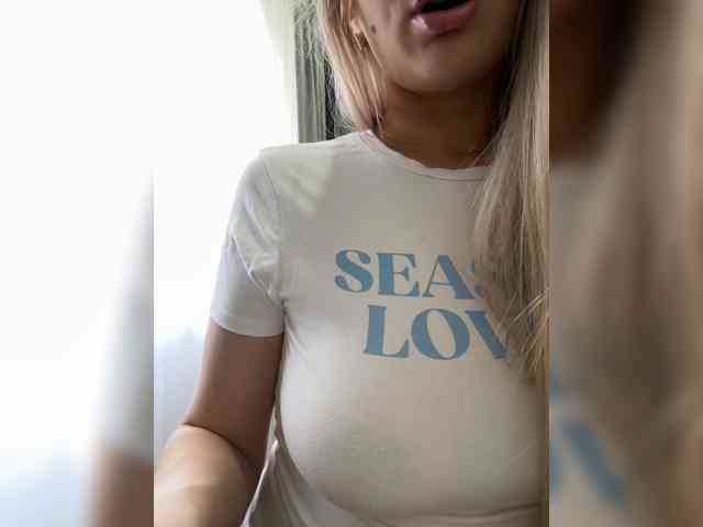 Komissarr, live webcam girl, age 23, from Россия, streaming now, dildoing, genieten