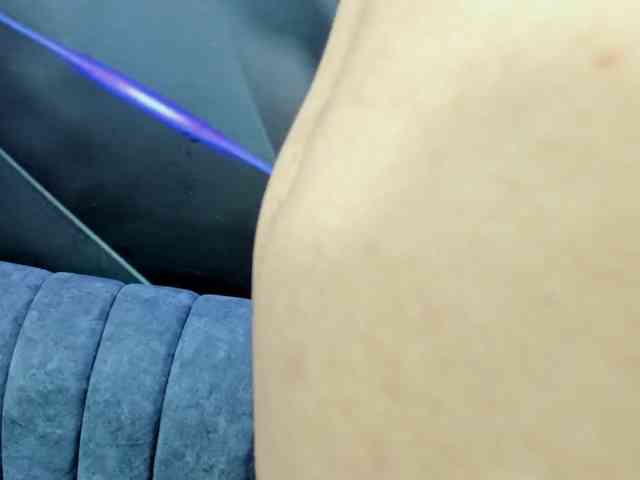 playsgirlhot, live webcam girl, age 22, from COLOMBIA, streaming now, trio, anaal spelen