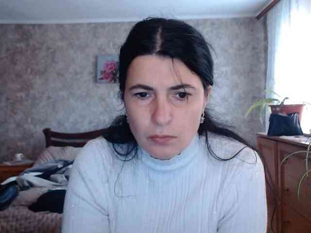 Karolina33, live webcam girl, age 33, from Россия, streaming now, chatten, dansen