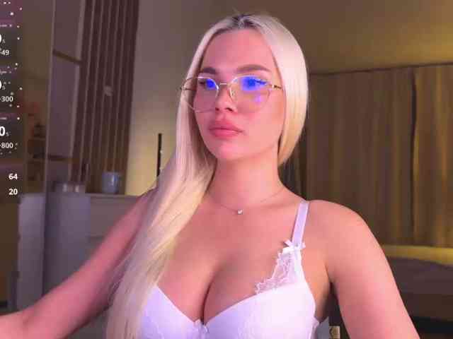 AlexaS_, live webcam girl, age 24, from Россия, streaming now, chatten, dansen