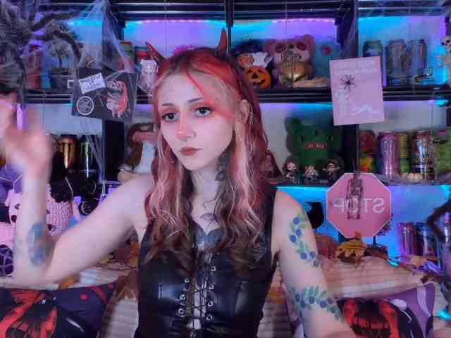 Devil-Baby, live webcam girl, age 21, from EUROPE, streaming now, balzuigen, pijpbeurt