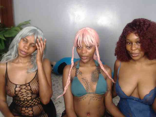 MarShmallow7, live webcam girl, age 18, from UNITED KINGDOM, streaming now, anaal spelen, kontvingeren