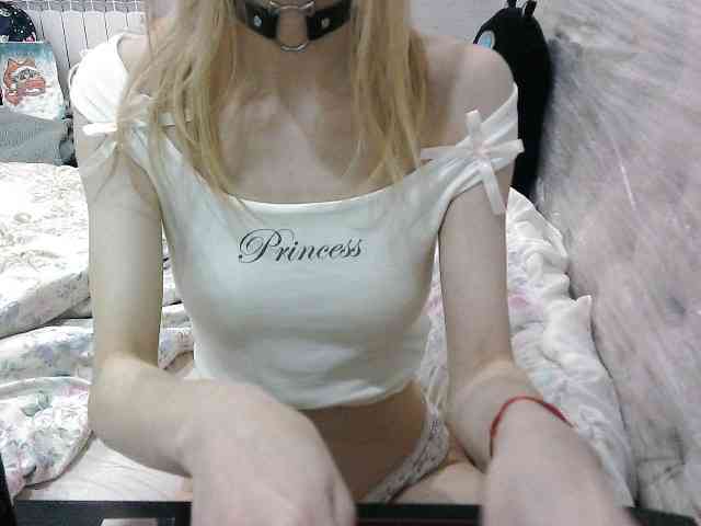 KittyBounty, live webcam girl, age 18, from POLAND, streaming now, anaal spelen, kontneuken