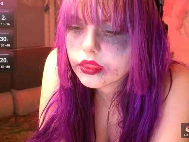 LovelyKristi, live webcam girl, age 18, from POLAND, streaming now, anaal spelen, ballikken