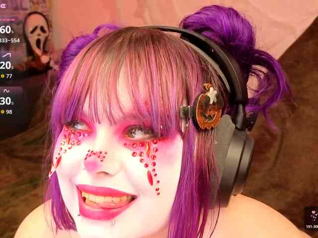 LovelyKristi, live webcam girl, age 18, from POLAND, streaming now, anaal spelen, ballikken