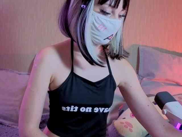 LunaNyan, live webcam girl, age 19, streaming now, camshow, chatten