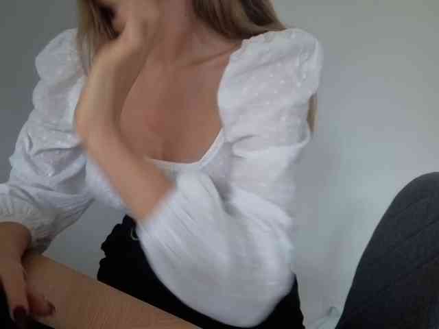 pinabellaa, live webcam girl, age 23, from POLAND, streaming now, pijpbeurt, camshow