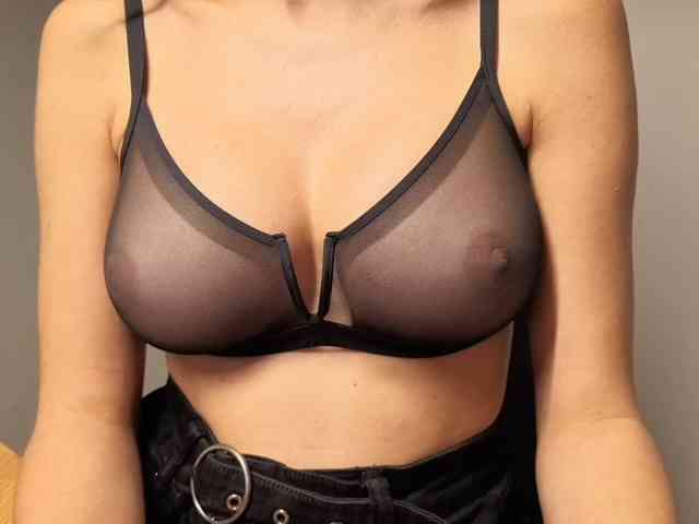 pinabellaa, live webcam girl, age 23, from POLAND, streaming now, pijpbeurt, camshow