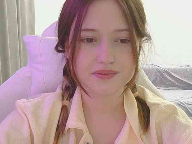 BelovedMary, live webcam girl, age 18, from LATVIA, streaming now, kontneuken, camshow
