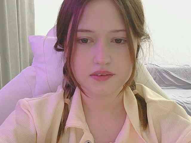 BelovedMary, live webcam girl, age 18, from LATVIA, streaming now, kontneuken, camshow