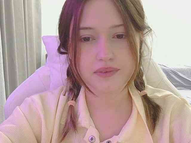 BelovedMary, live webcam girl, age 18, from LATVIA, streaming now, kontneuken, camshow