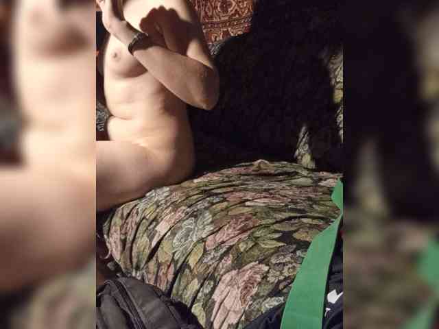 BrandyFoxes, live webcam girl, age 25, from Россия, streaming now, kontneuken, ballikken