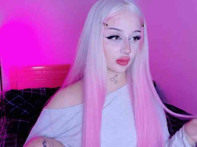lolykari, live webcam girl, age 20, from Россия, streaming now, pijpbeurt, kontneuken