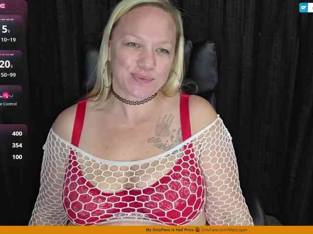 RileyLogan, live webcam girl, age 37, from USA, streaming now, pijpbeurt, chatten
