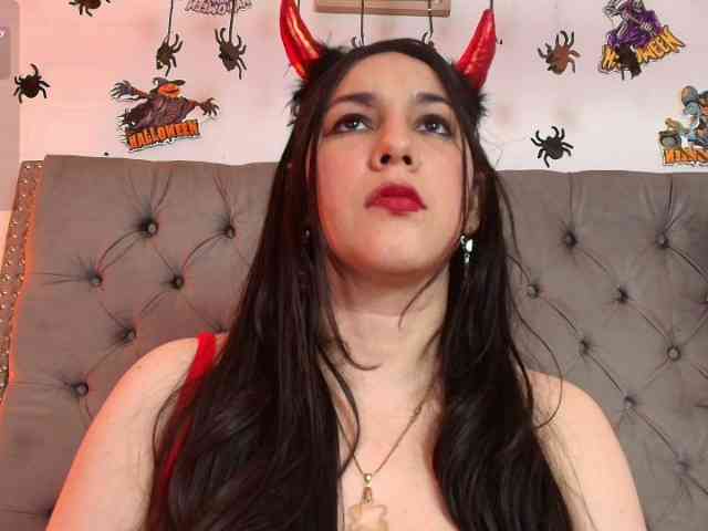 RossyMarks, live webcam girl, age 36, from COLOMBIA, streaming now, anaal spelen, aziatische massage