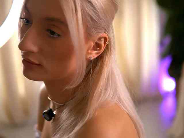 JoyMuse, live webcam girl, age 28, streaming now, aziatische massage, kontvingeren
