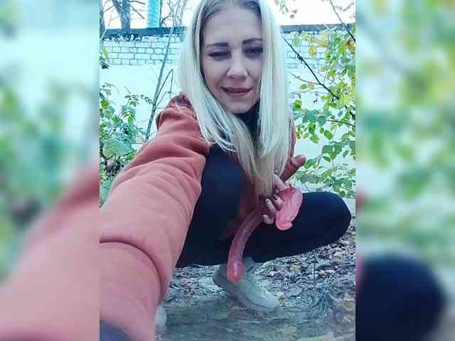 Sandra26a, live webcam girl, age 36, from Украина, streaming now, anaal spelen, chatten