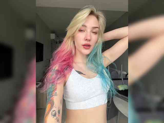 AlinnaAnnila, live webcam girl, age 22, from Россия, streaming now, chatten, zaadming