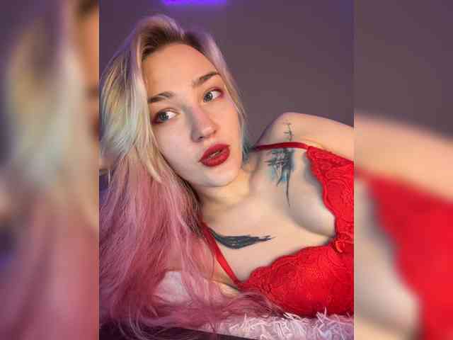 AlinnaAnnila, live webcam girl, age 22, from Россия, streaming now, chatten, zaadming