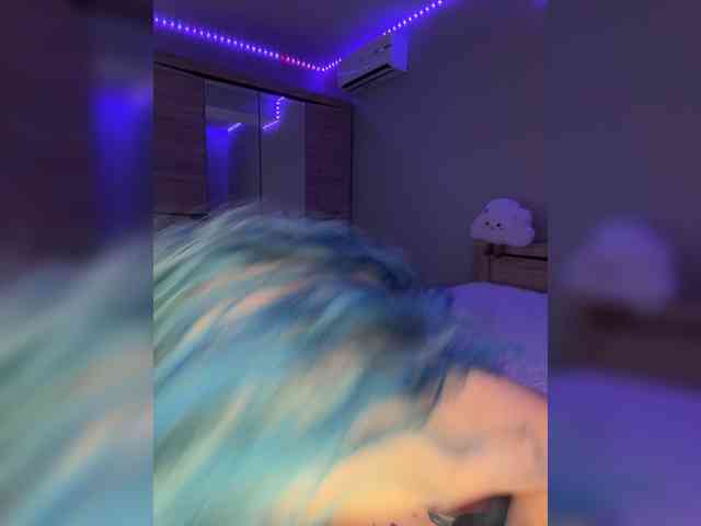 AlinnaAnnila, live webcam girl, age 22, from Россия, streaming now, chatten, zaadming