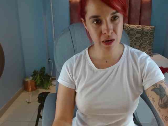 Annablake, live webcam girl, age 32, from COLOMBIA, streaming now, kontvingeren, pijpen
