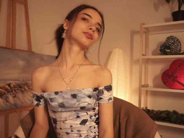 Pugovka-Squirter, live webcam girl, age 18, from RUSSIA, streaming now, pijpbeurt, camshow