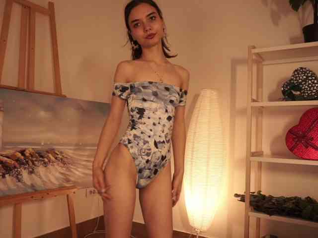 Pugovka-Squirter, live webcam girl, age 18, from RUSSIA, streaming now, pijpbeurt, camshow