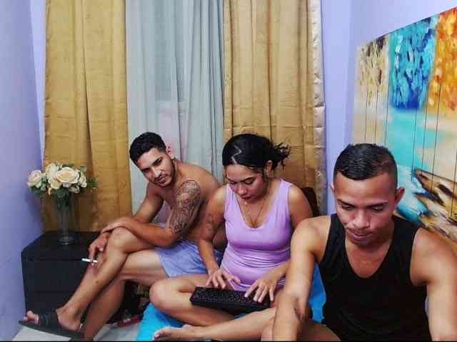 bitchdestroy, live webcam girl, age 20, from COLOMBIA, streaming now, anaal spelen, pijpbeurt