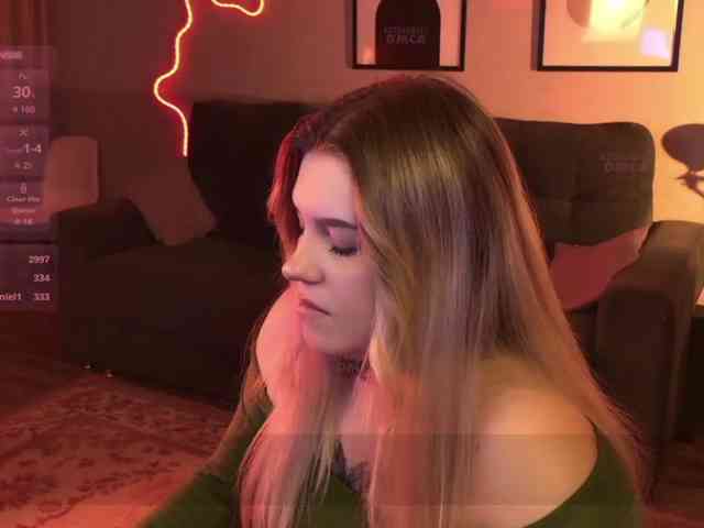 Mali-kiss, live webcam girl, age 19, from Россия, streaming now, pijpbeurt, camshow