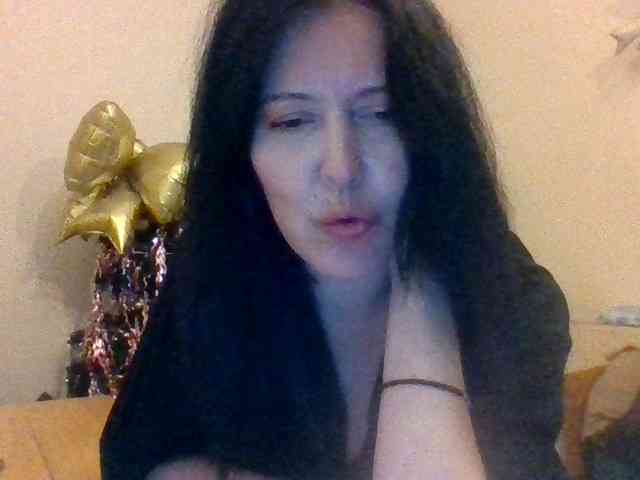 Ally46x, live webcam girl, age 40, from POLAND, streaming now, chatten, dansen