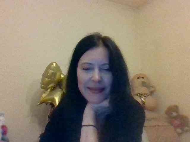 Ally46x, live webcam girl, age 40, from POLAND, streaming now, chatten, dansen
