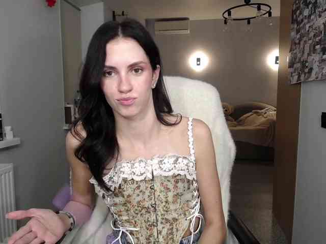 Lalipoppop, live webcam girl, age 23, from Украина, streaming now, chatten, dansen