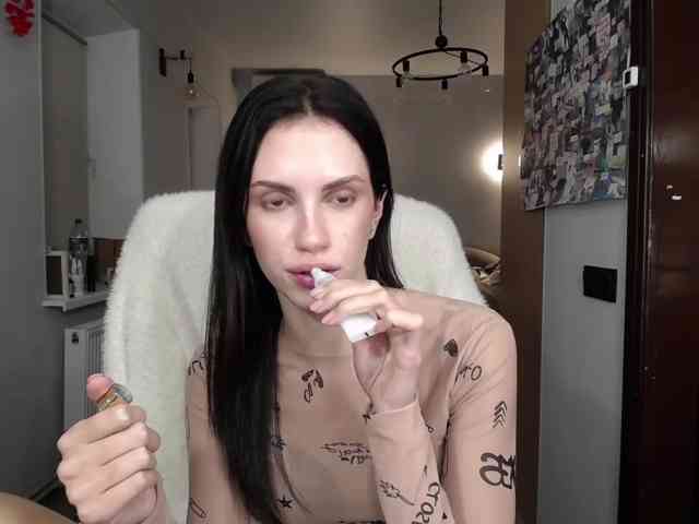 Lalipoppop, live webcam girl, age 23, from Украина, streaming now, chatten, dansen