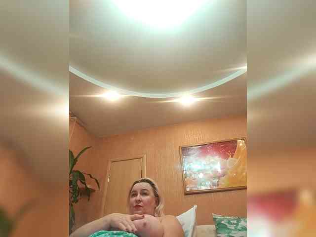 MiraRobens1, live webcam girl, age 50, from THAILAND, streaming now, kontneuken, pijpbeurt