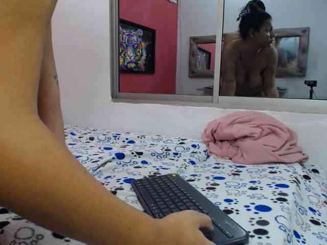 latinosninfomanos, live webcam girl, age 18, from COLOMBIA, streaming now, kontneuken, kontlikken