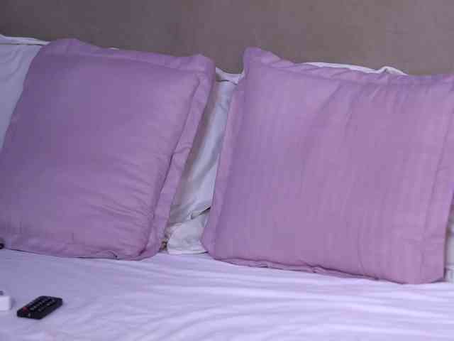 EmmaEmber, live webcam girl, age 29, from NY, streaming now, camshow, chatten