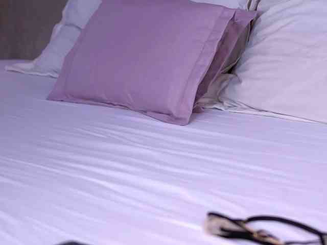 EmmaEmber, live webcam girl, age 29, from NY, streaming now, camshow, chatten