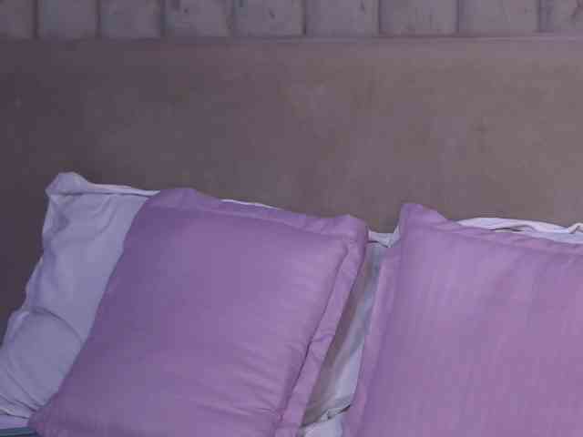 EmmaEmber, live webcam girl, age 29, from NY, streaming now, camshow, chatten