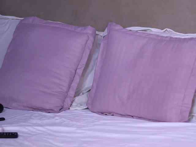 EmmaEmber, live webcam girl, age 29, from NY, streaming now, camshow, chatten
