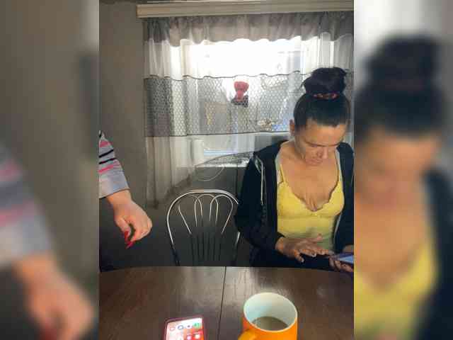 Buns2026, live webcam girl, age 30, streaming now, pijpbeurt, pik zuigen