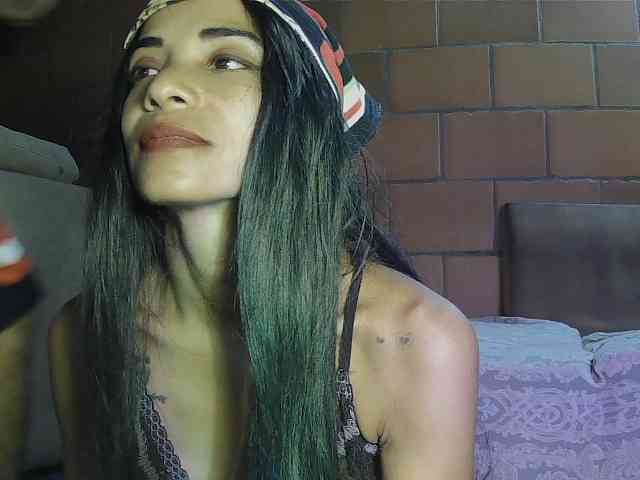 Junioryteresa, live webcam girl, age 27, from COLOMBIA, streaming now, anaal spelen, kontvingeren