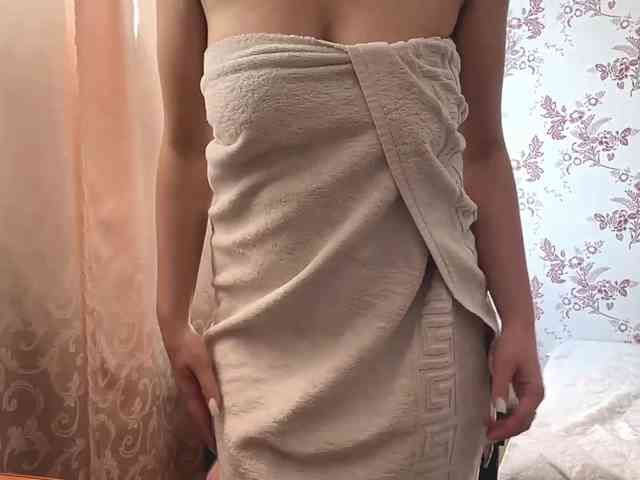 JennyXNova, live webcam girl, age 18, from Сербия, streaming now, pijpen, chatten