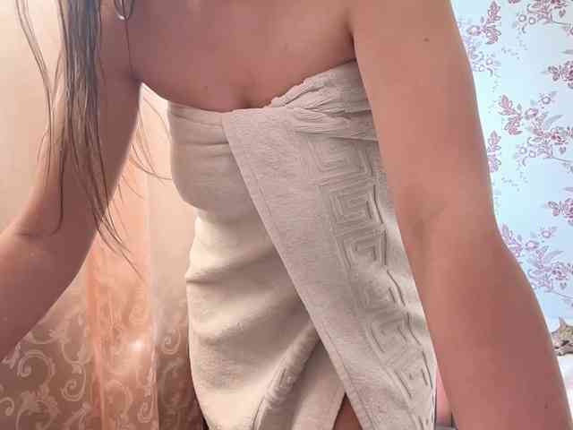 JennyXNova, live webcam girl, age 18, from Сербия, streaming now, pijpen, chatten