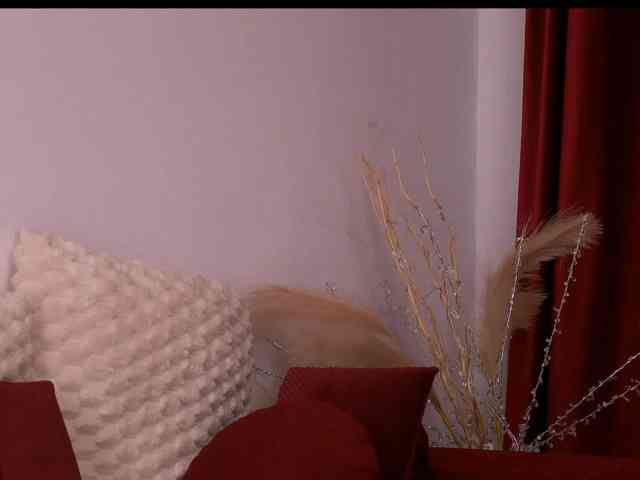 PureMadison, live webcam girl, age 27, from ROMANIA, streaming now, anaal spelen, aziatische massage