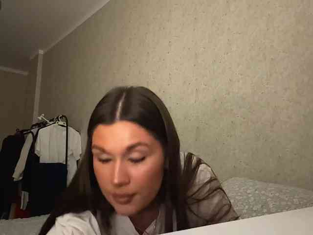 PenelopeTrolinger, live webcam girl, age 18, from ITALY, streaming now, anaal spelen, kontneuken