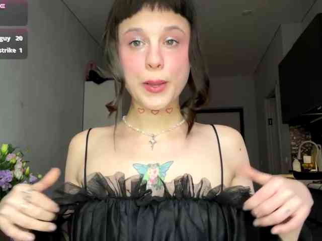 Lilipupp, live webcam girl, age 18, from CZECH REPUBLIC, streaming now, anaal spelen, kontvingeren