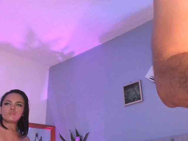 AxelandLara, live webcam girl, age 20, from COLOMBIA, streaming now, pijpbeurt, camshow