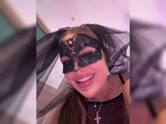 OFELI, live webcam girl, age 27, from Россия, streaming now, pijpbeurt, camshow