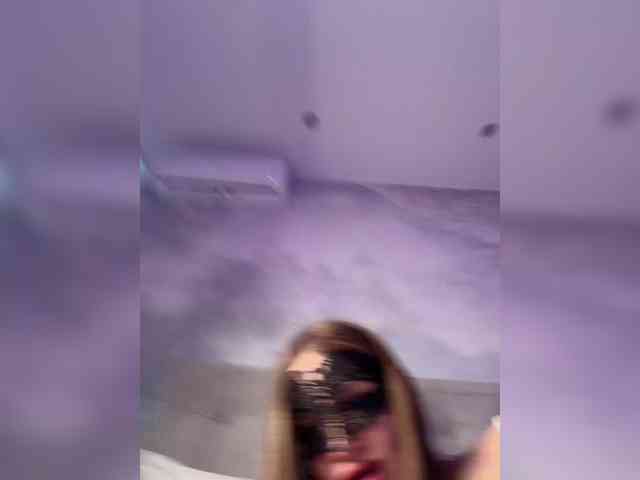 OFELI, live webcam girl, age 27, from Россия, streaming now, pijpbeurt, camshow