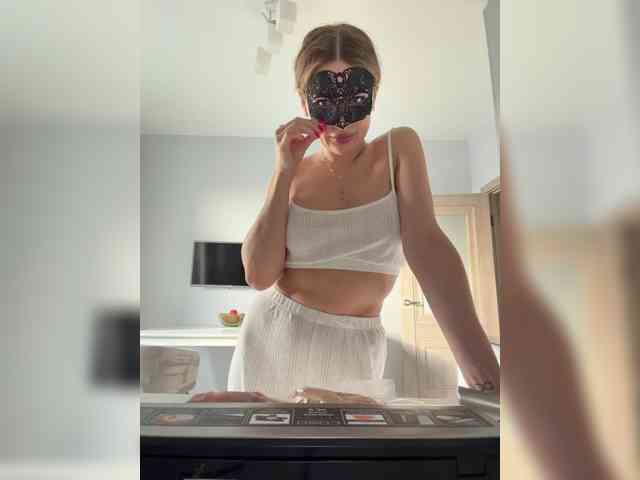 OFELI, live webcam girl, age 27, from Россия, streaming now, pijpbeurt, camshow